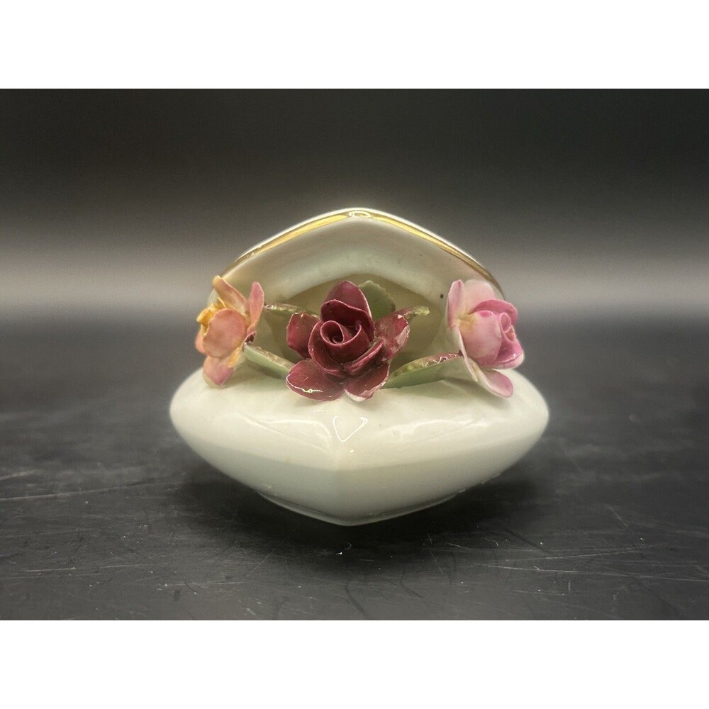 Old County Rose Porcelain Rose Bouquet Heart England  Figurine Good Condition